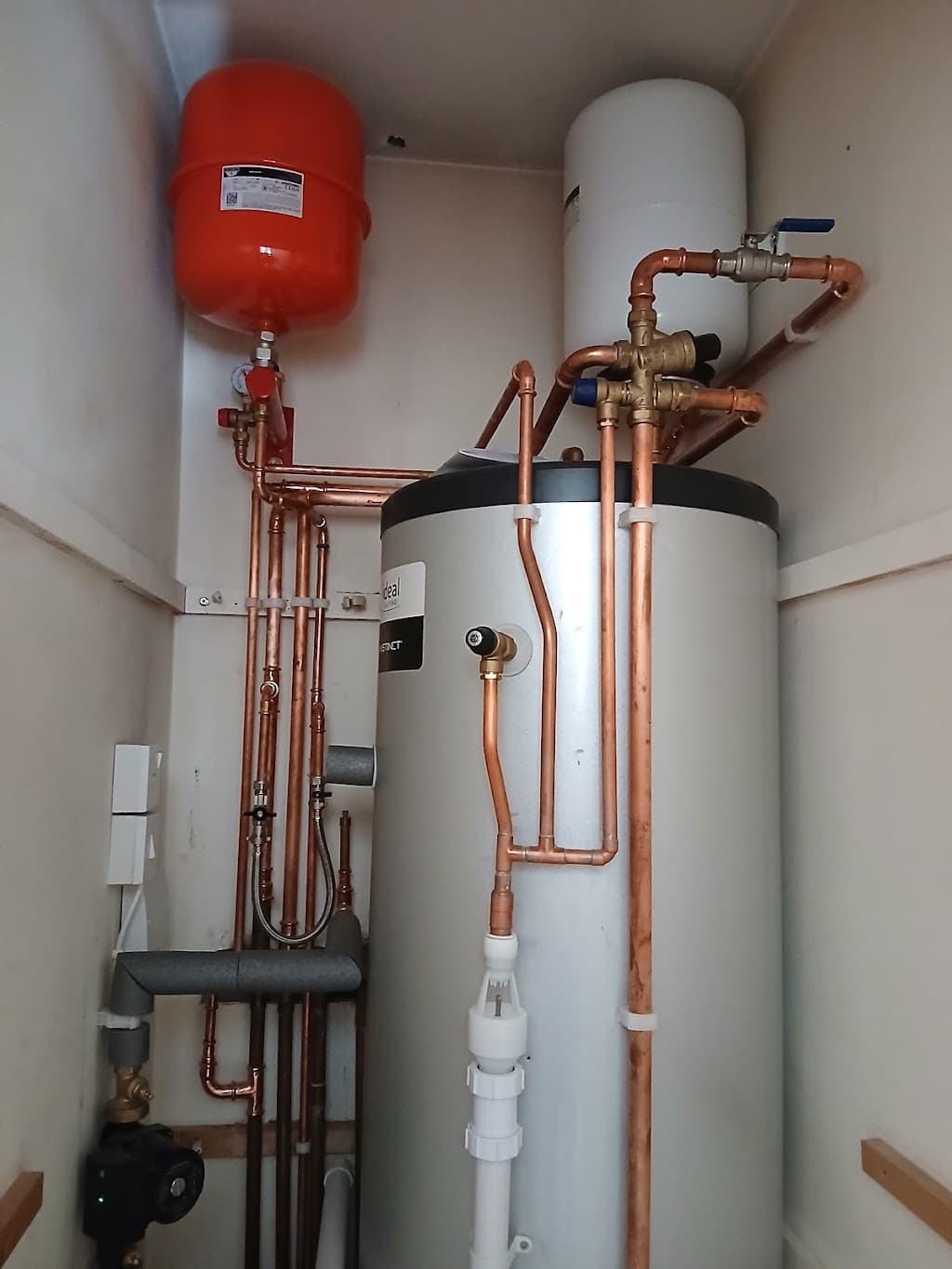 Hutt’s Heating Ltd