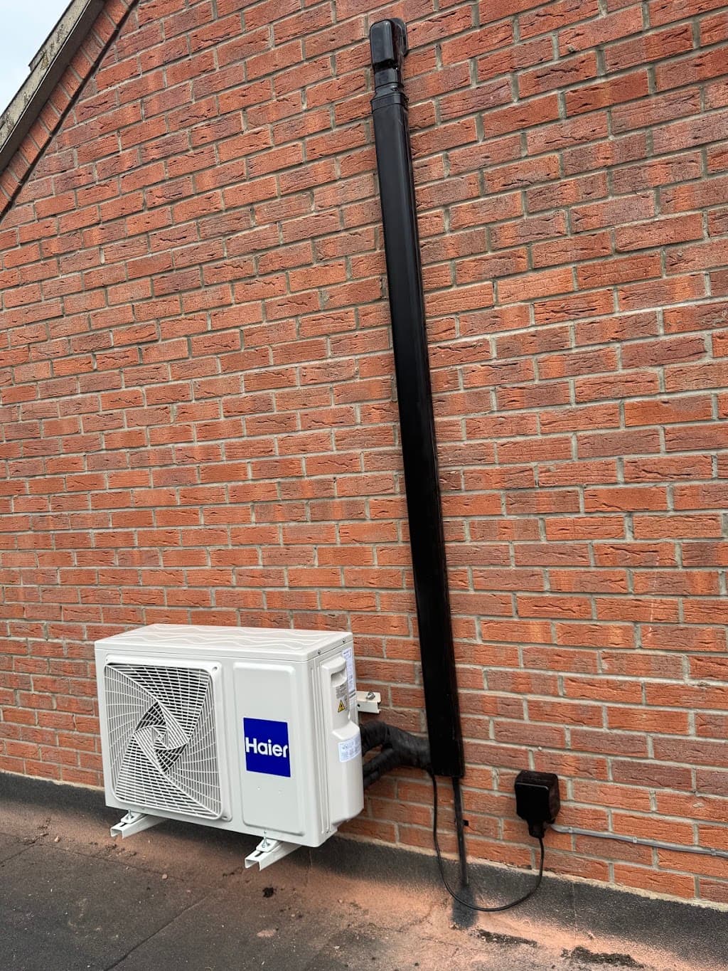M J Electrical & Plumbing Services Ltd