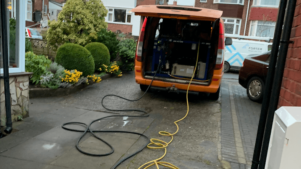 Silverline Drainage Ltd - Clearing Blocked Drains & Toilets